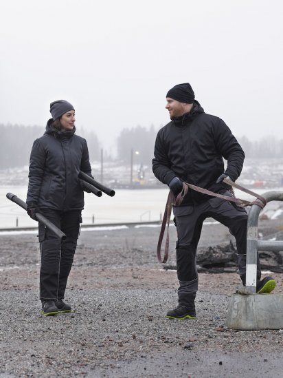 Jobman 1040 Vinterjacka Softshell. Vind- och vattentät fodrad arbetsjacka i softshell material.