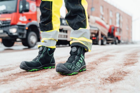 Sievi 52150 ViperX Roller H+S3. Lätta metallfria skyddskängor i spaltläder.